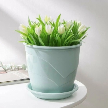 Plastic pot "Venice", d = 19, with a pallet, mint-5