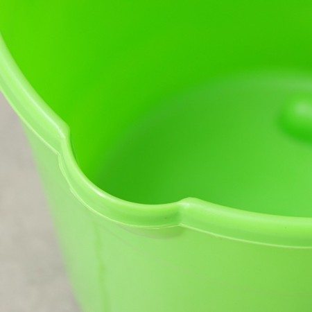 A bucket with a drain of round, 10 l, d = 28 cm, h = 24 cm, green color-2