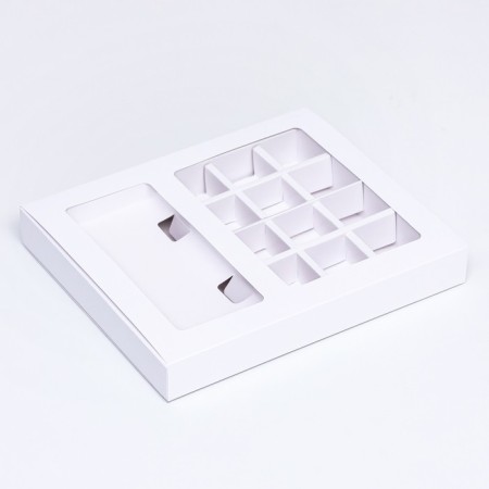 Box with a shell with a window under 12 sweets and chocolate tiles 23.7x19.9x3.1 cm-1