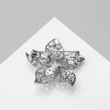 Brooch "Flower" Five -Paceline, white color in silver-1