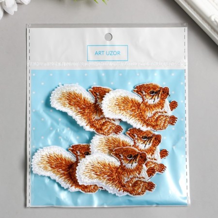 Decor for creativity Textile embroidery "Squirrel with a nut" 5.5x4 cm-2