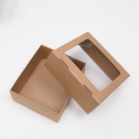 Box the team, cover is “brown”, with a window, 21 x 18 x 8 cm-3