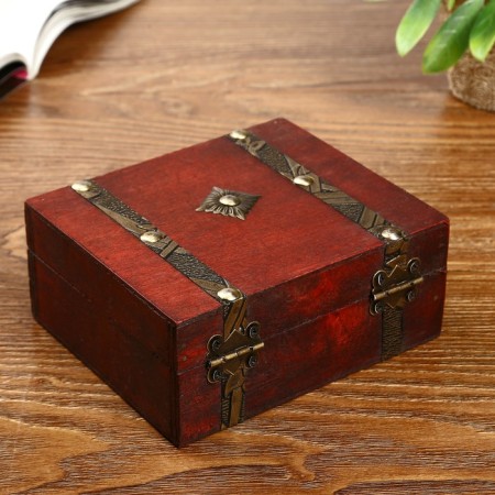 Casket Wood aged "Duke" chest with rivets 5.5x13x10.2 cm-4