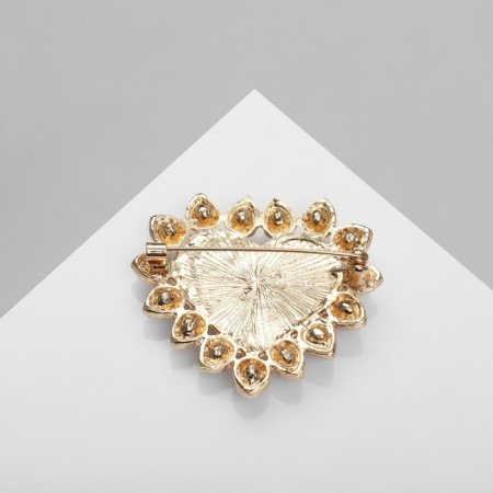 Brooch "Heart", red color in gold-2