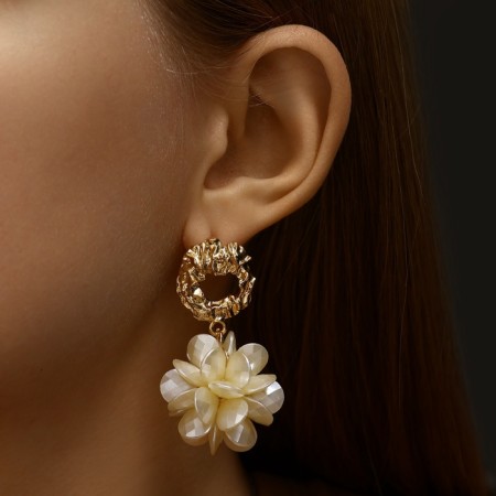Earrings Assorted "Airiousness", Milk color in gold-3