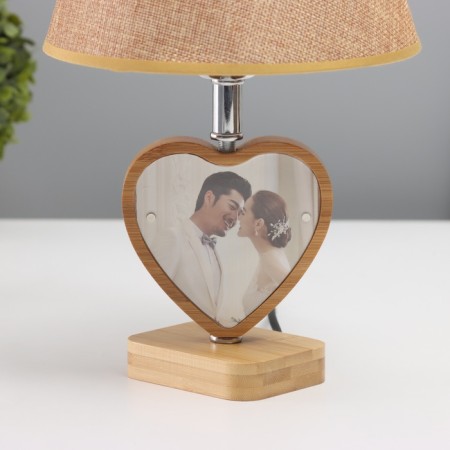 A desktop lamp with a photo frame 9.5x8.5cm (acrylic on magnets) 20x20x35cm-3