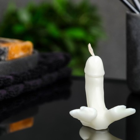 Figure candle "Favorite with wings" milk 7.5cm-1