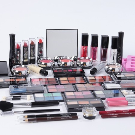 A set of professional cosmetics "Miss Young" No. 10-11