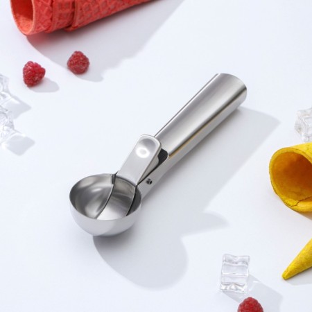 Spoon for ice cream of the elite, 18 cm, silver color