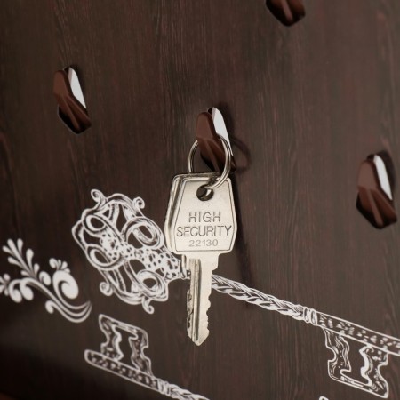 Key closed "Embankment" 26.5x31.5 cm nut-3