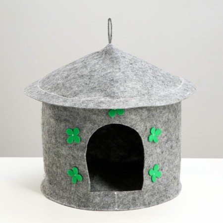 Animal house from felt "House, dear house" 40 x 40 cm-1