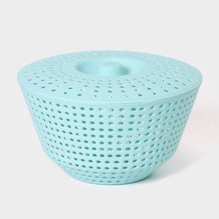 A colander of the kitchen "circles", d = 20 cm, with a lid, color mix