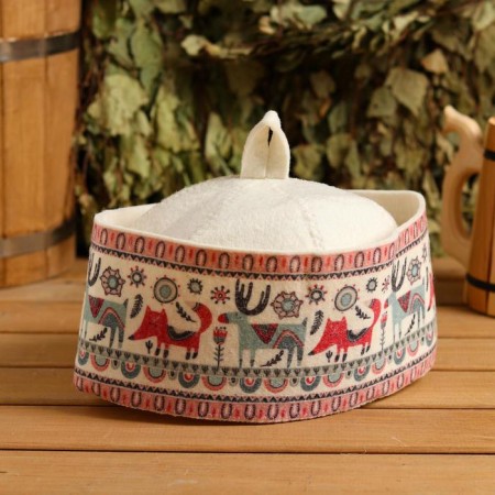 The fox hat "Fox, moose", print, white felt