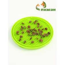 Rug for licking on suction cups 10 x 10 cm, green