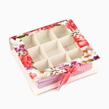 Box for 9 sweets with the cells 