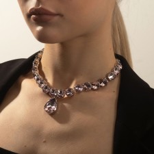 The necklace 
