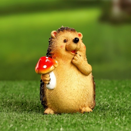 Garden figure "Hedgehog with fly agaric" 9x8x11cm