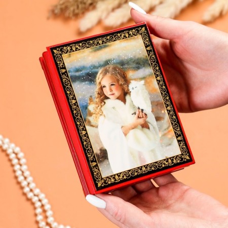 Casket "Girl with an owl", red, 10 × 14 cm, lacquer miniature-2