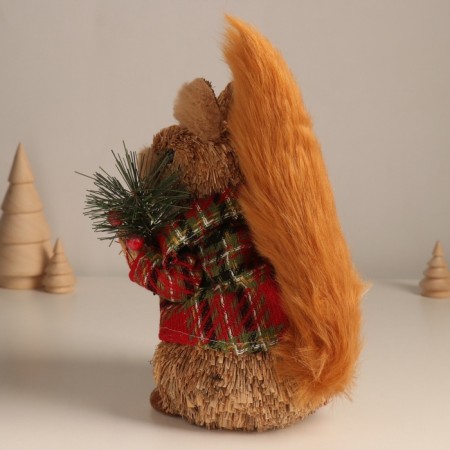 Decor "Squirrel in the winter coat" 21.5x13x12 cm-1