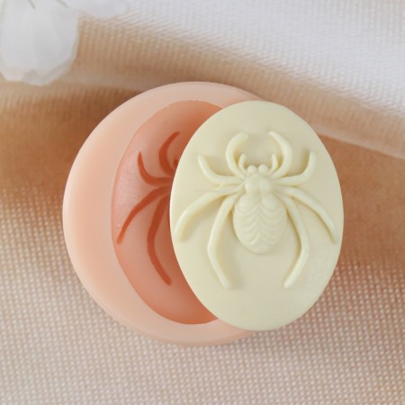 Mold Silicon "Spider in Oval" 3.7x2.7x0.7 cm