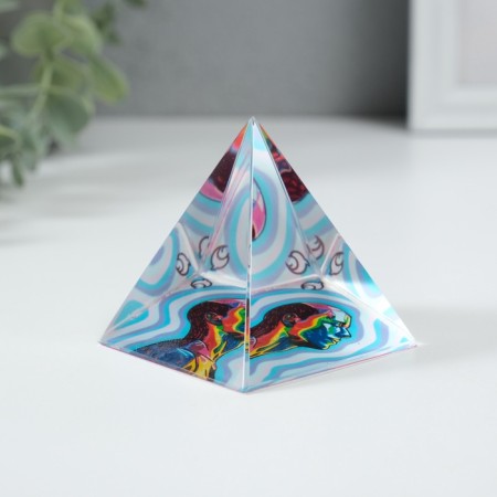 Souvenir glass pyramid "I carry light" 6x6x6 cm-4