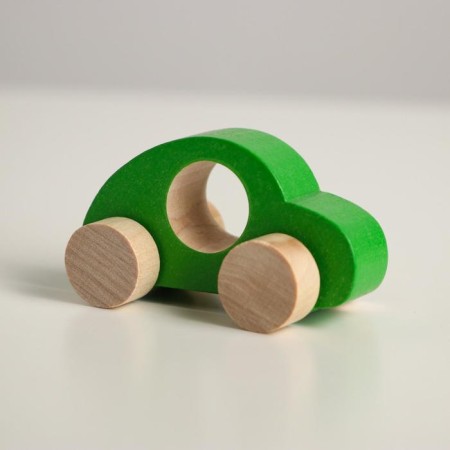 Wooden toy "Qatalka" "Machine Tomik" Green