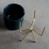 Kashpo "cylinder" green, on a gold stand, 15x8x8cm