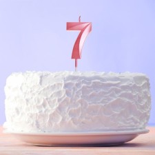 Свеча для торта, цифра «7», розовая.