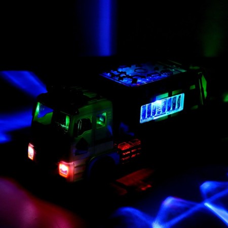 The car "garbage truck", light, sound, works from batteries-4