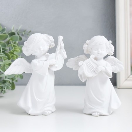 Polystone souvenir "Angel-girl plays" a snow-white mix 10x5.5x12 cm