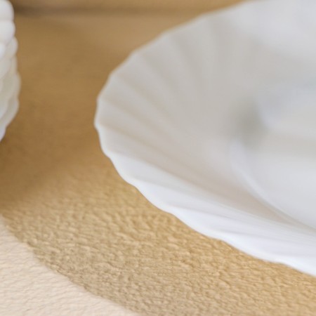 A set of dining plates Luminarc Trianon, D = 25 cm, glass -ceramic, 6 pcs, white color-3