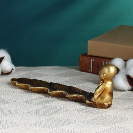 Buddha Gold Buddha stand-1