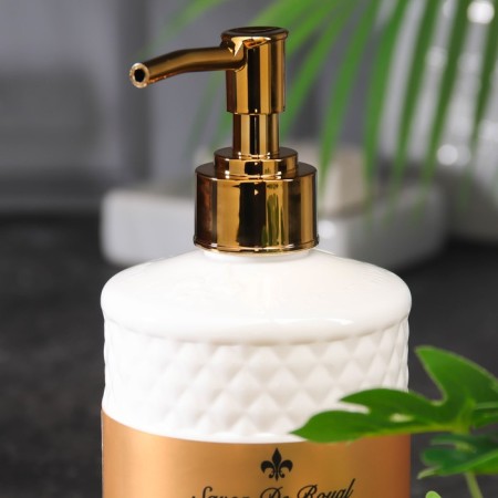 Liquid perfumed hand soap "Savon de Royal" White Pearl, 500 ml-1
