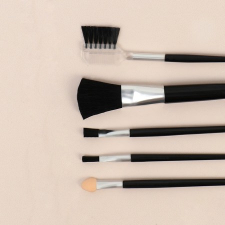 A set of makeup brushes, 5 objects, black color-3