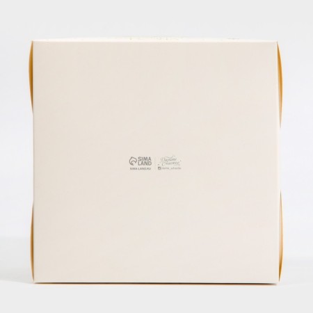 The box for the “white-golden” cupcake, 16 x 16 x 10 cm, New Year-6