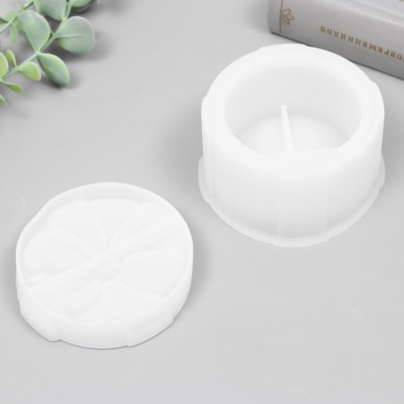 Mold Silicon "Casket - round bow" with a lid of 9.8x9.8x6.9 cm