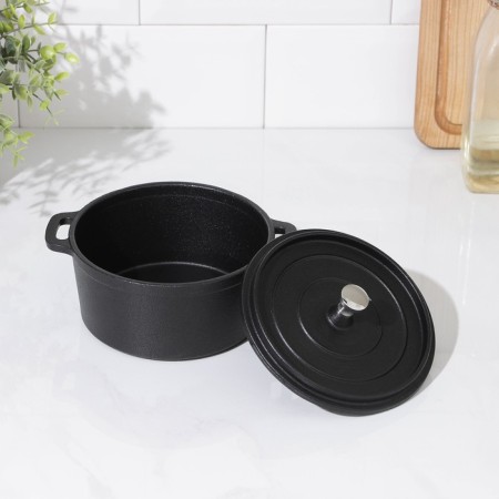 Cast iron pan Volcano, 18 × 14 × 6.5 cm, on a stand, for feed, black color Black-1
