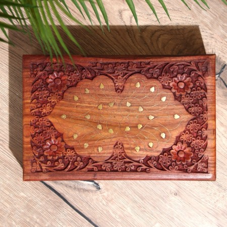 Casket "petals" wood 30x20x9 cm-2