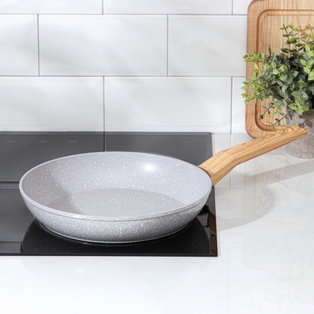 Forged pan Magistro Natural, D = 26 cm, Soft-Touch pen, anti-stick coating, induction, color gray-5