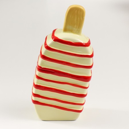 Pigger Ceramics "Gragging Eskimo" Red strips 8.2x3.8x15.5 cm-4