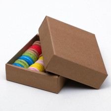 Box the team without printing a lid is a brown without a window 18 x 15 x 5 cm