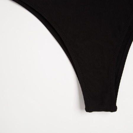 Female women's swimming trunks are high, black color, size 42-4