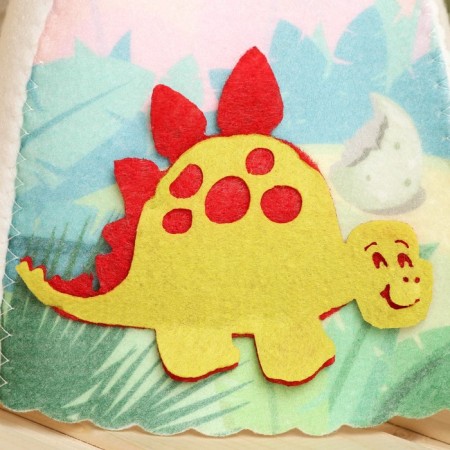 Children's cap with an applique of the dinomage "Rich", felt-1