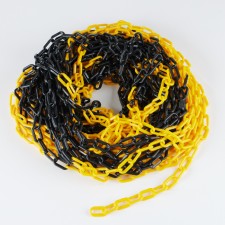 The chain is protective, black and yellow, the link is 6mm, 30m