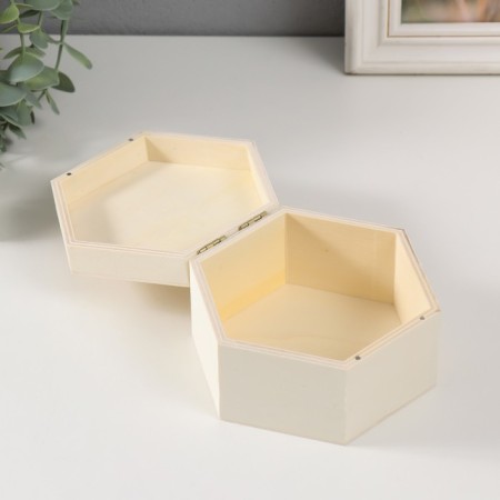 Casket wood for painting "hexagonal" without a lock 13x11.5x7 cm-1
