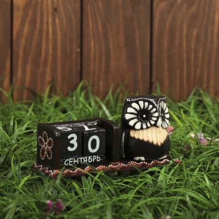 Calendar Table tree "Owl with big eyes" 15x5x7.5 cm