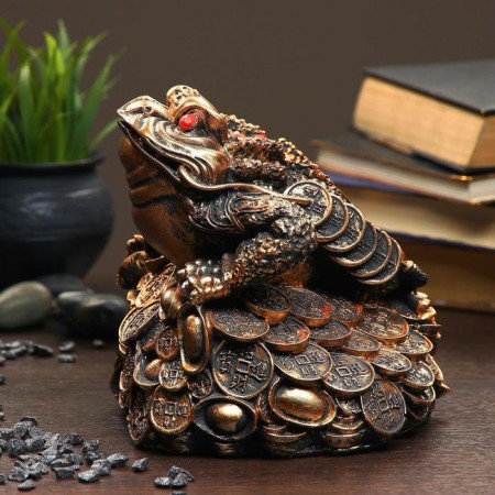 Figure "Toad on coins" 18x18x18cm-1