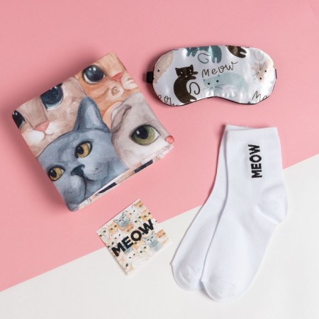 Gift female "Cozy Set" blanket and accessories-1