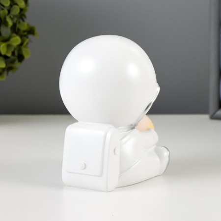 The nightlight "Bear in Cosmos" LED 4000K batteries LR44 white 8.5x9.9x13.5 cm Risalux-4