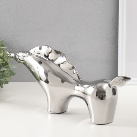 Souvenir ceramics "Purposeful horse" silver 7x39.5x17 cm-2